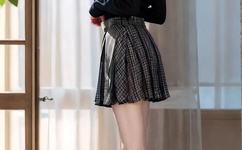 打美女屁股打到红gif动态图